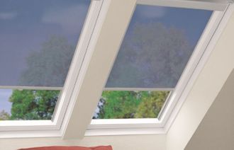 Sonnenschutz für Dachschräg-Fenster